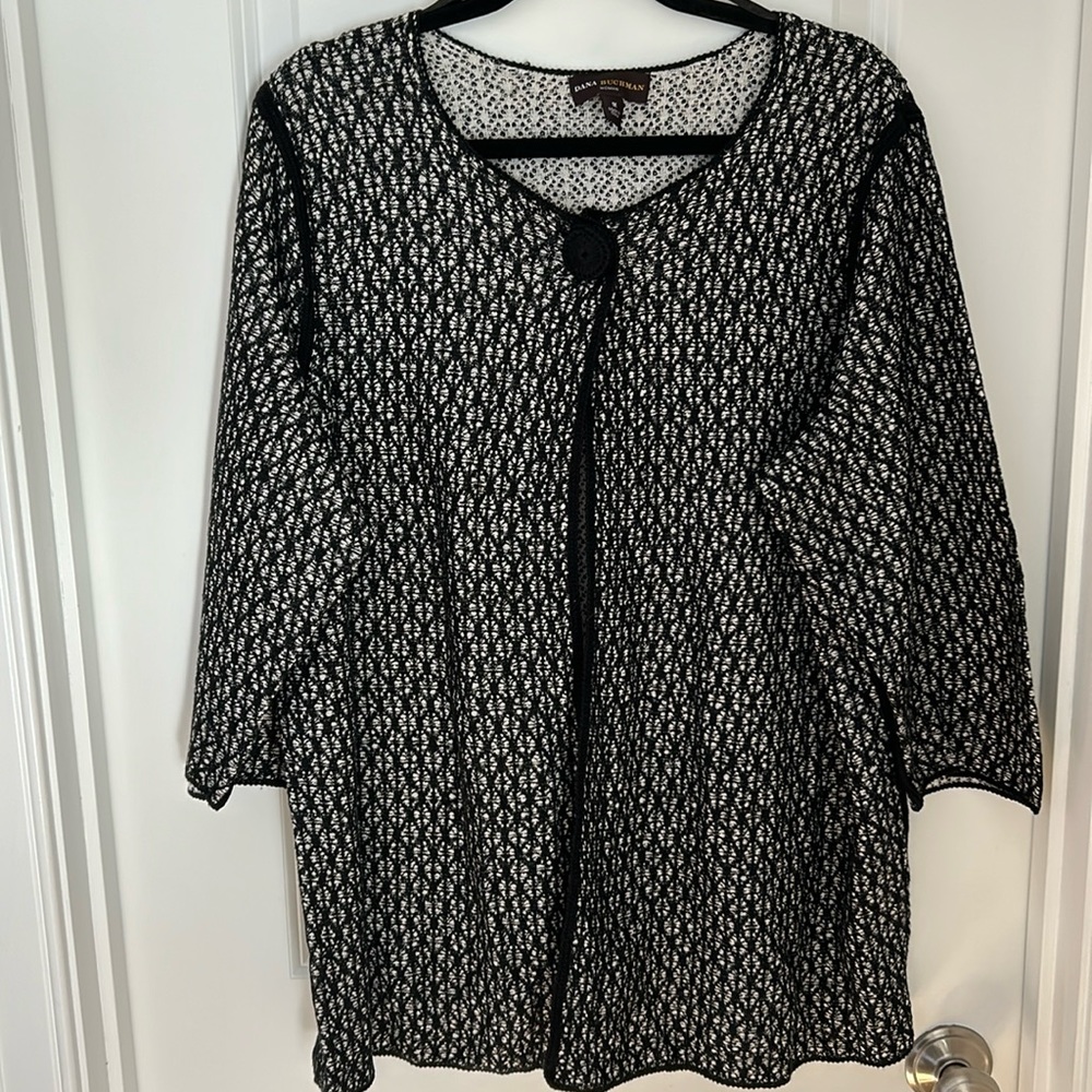 Black & Cream Fly Away Cardigan by Dana Bachman